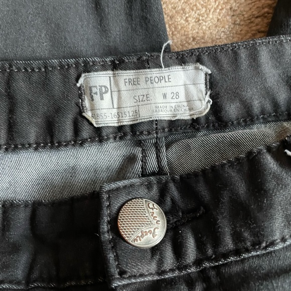 Free people destroyed skinny - black - size 28 - Picture 2 of 3